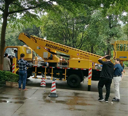 小欖路燈安裝車出租服務中心歡迎您