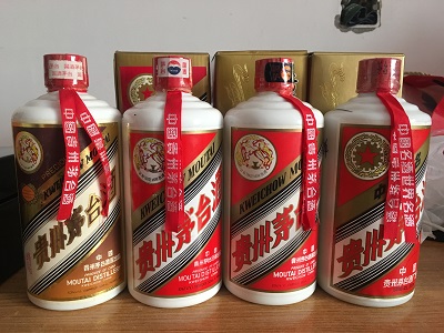 專業(yè)98年茅臺(tái)酒回收 07年拉菲酒回收